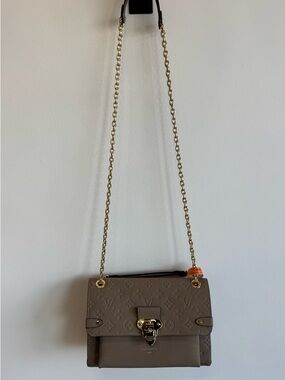 Designer-Style Taupe Leather Shoulder Bag with Gold Chain